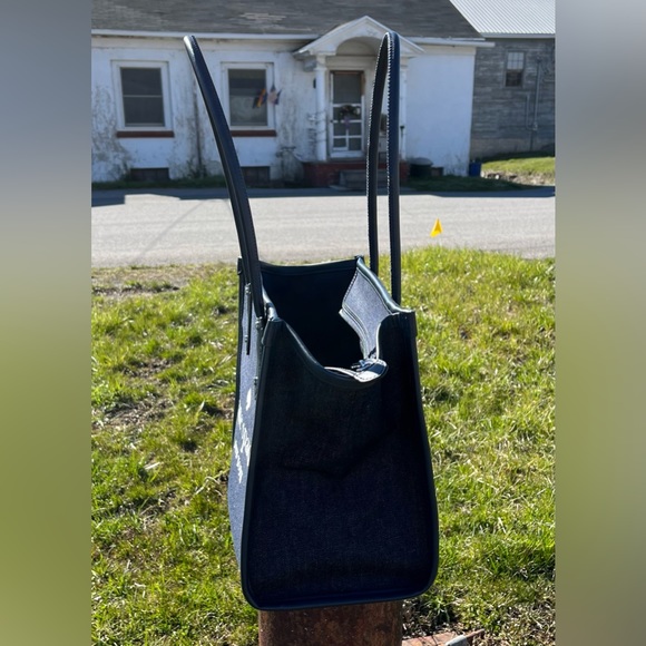 Kate Spade Denim Bag. 💕 - Picture 3 of 12